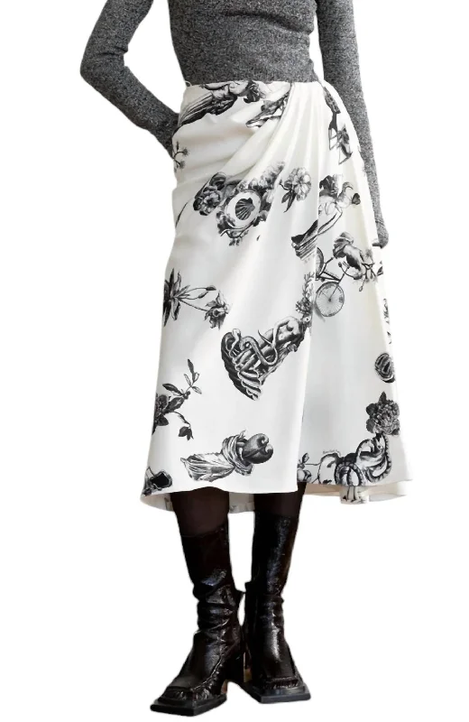 Encyclopedia Print Skirt In White/ Black