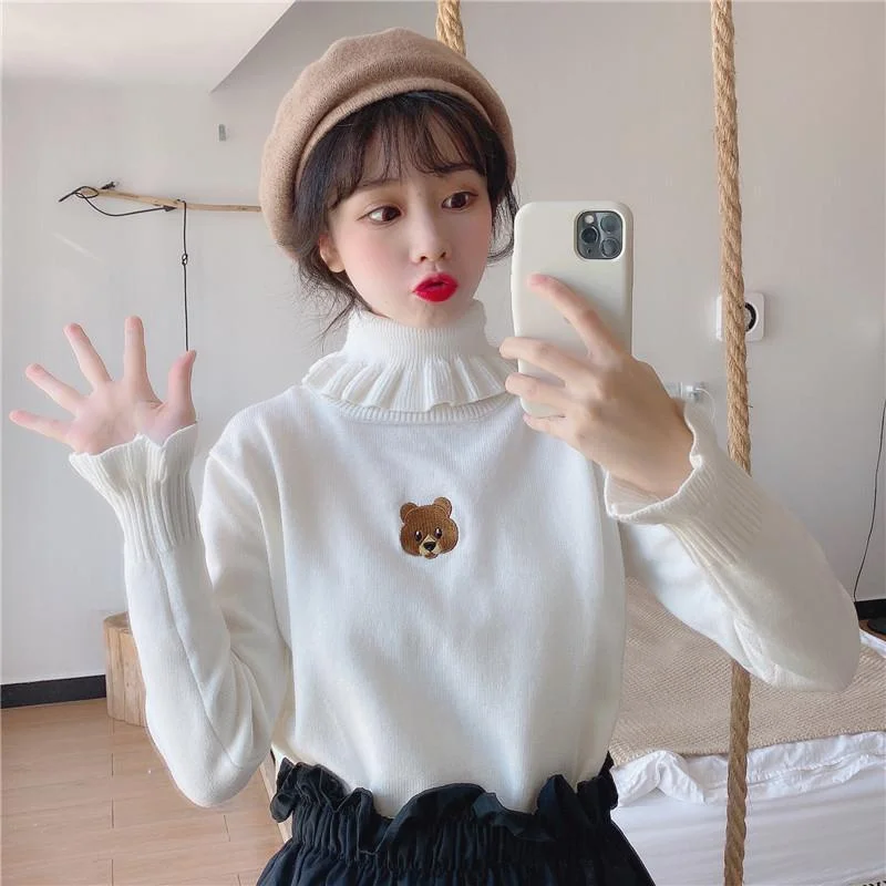 Bear Turtleneck Knitted Sweatshirt